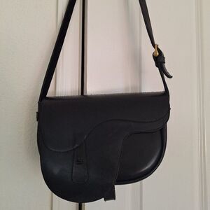 Elegant Black Crossbody Bag